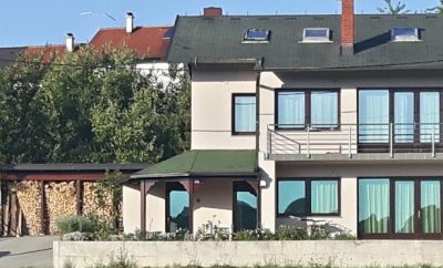 Studio Apartman Jure***