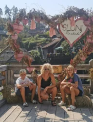 Anita Janković (rođ. Obajdin) sa svojom djecom